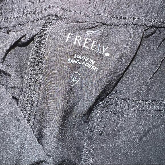 Freely Women's Jayde Shorts - Picture 7 of 9